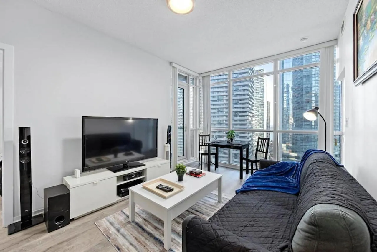 Classy 1Br Plus Den W Amazing Skyline View And Wfh トロント