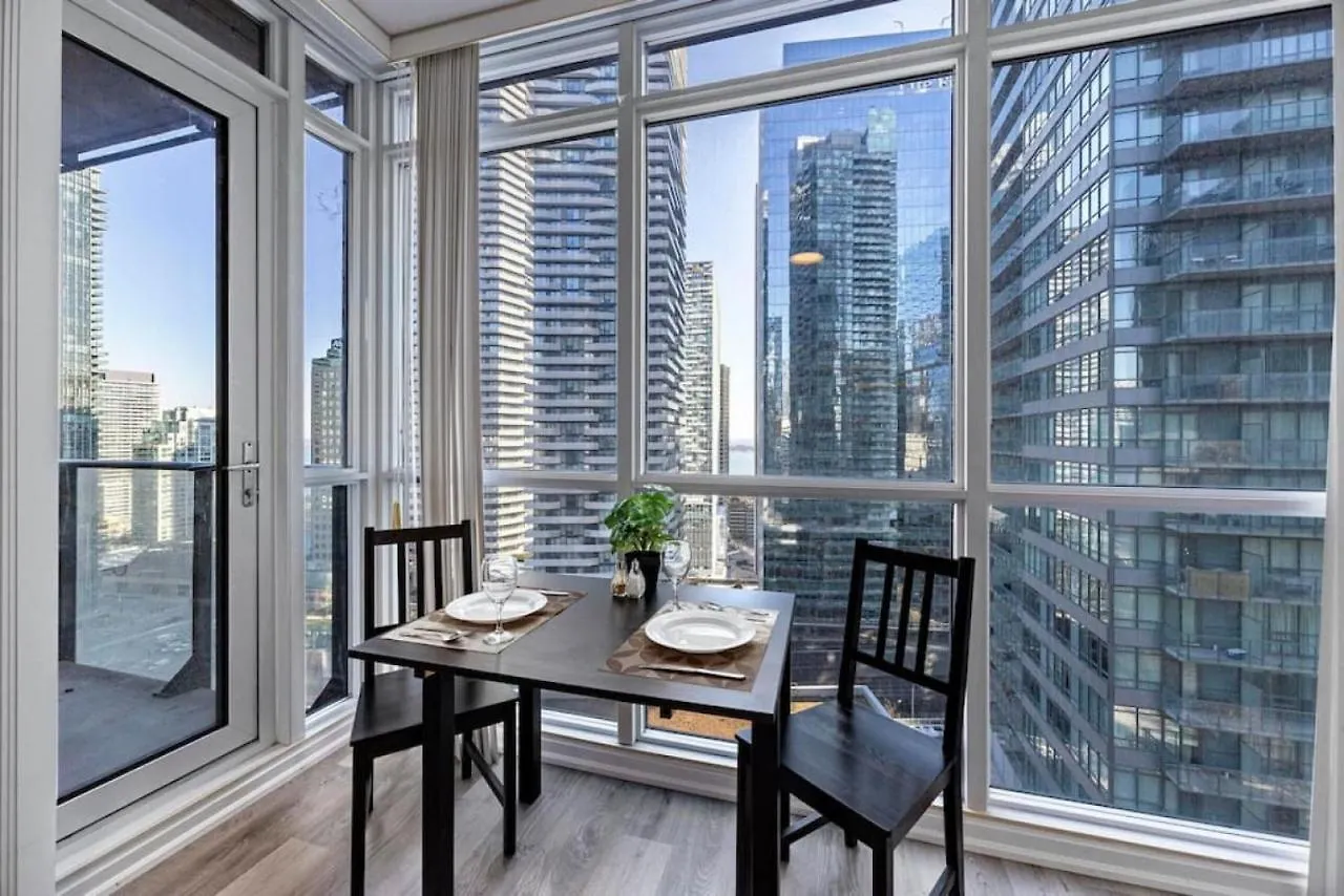 別荘 Classy 1Br Plus Den W Amazing Skyline View And Wfh トロント