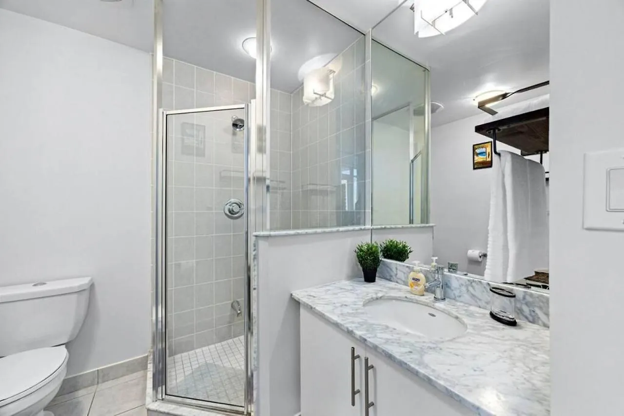 Nyaraló Classy 1Br Plus Den W Amazing Skyline View And Wfh Toronto